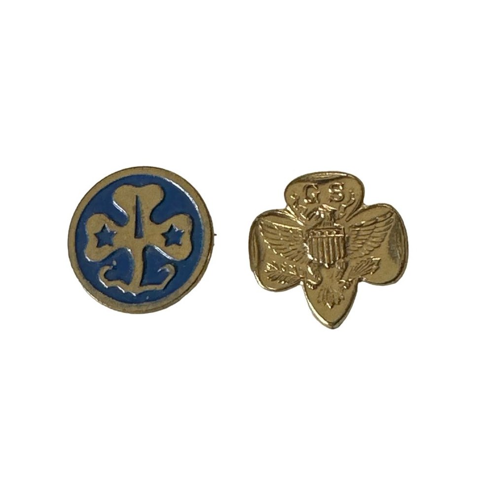 Lot of 2 Vintage 1960s Girl Scouts pins World Association pin and Membership pin